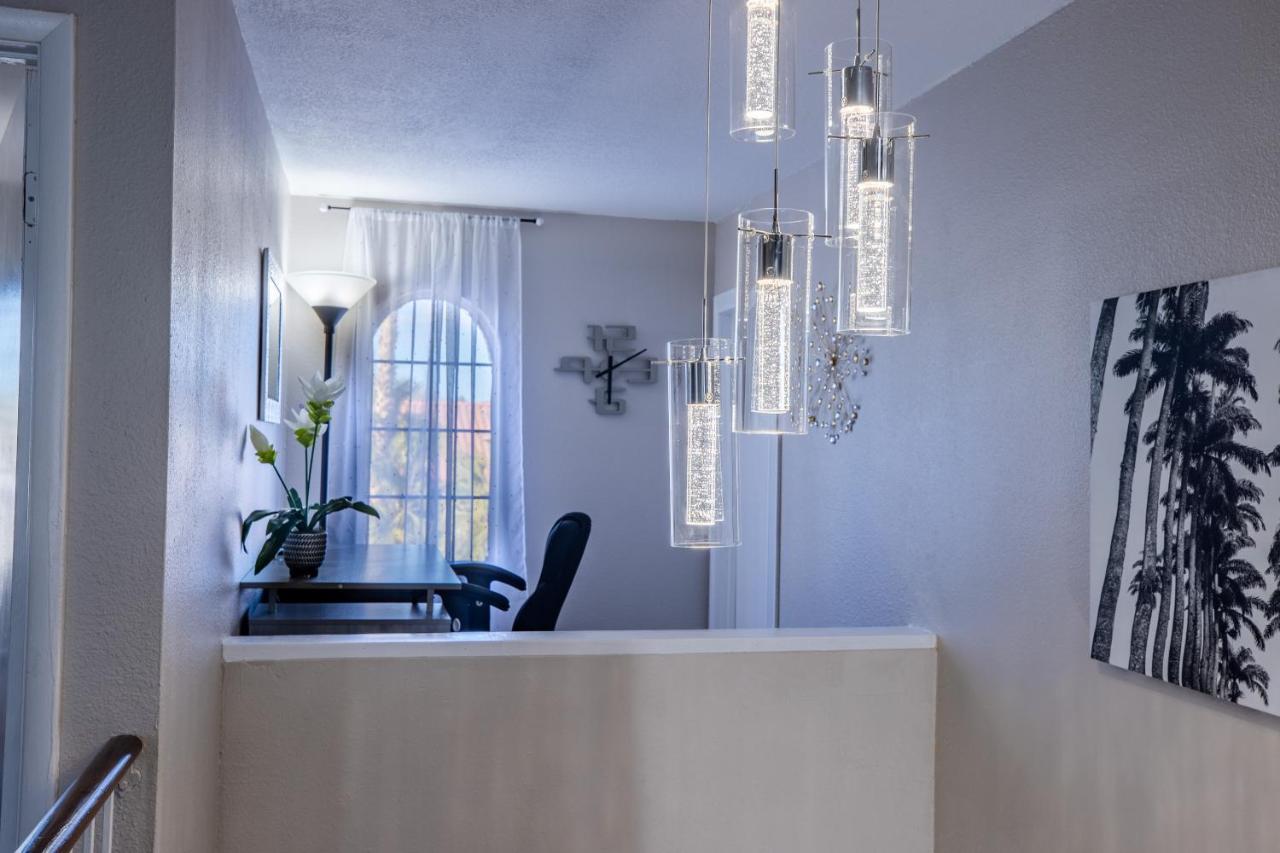 1800 Sqft House W/Heated Pool Spa 13Min From Strip Βίλα Λας Βέγκας Εξωτερικό φωτογραφία