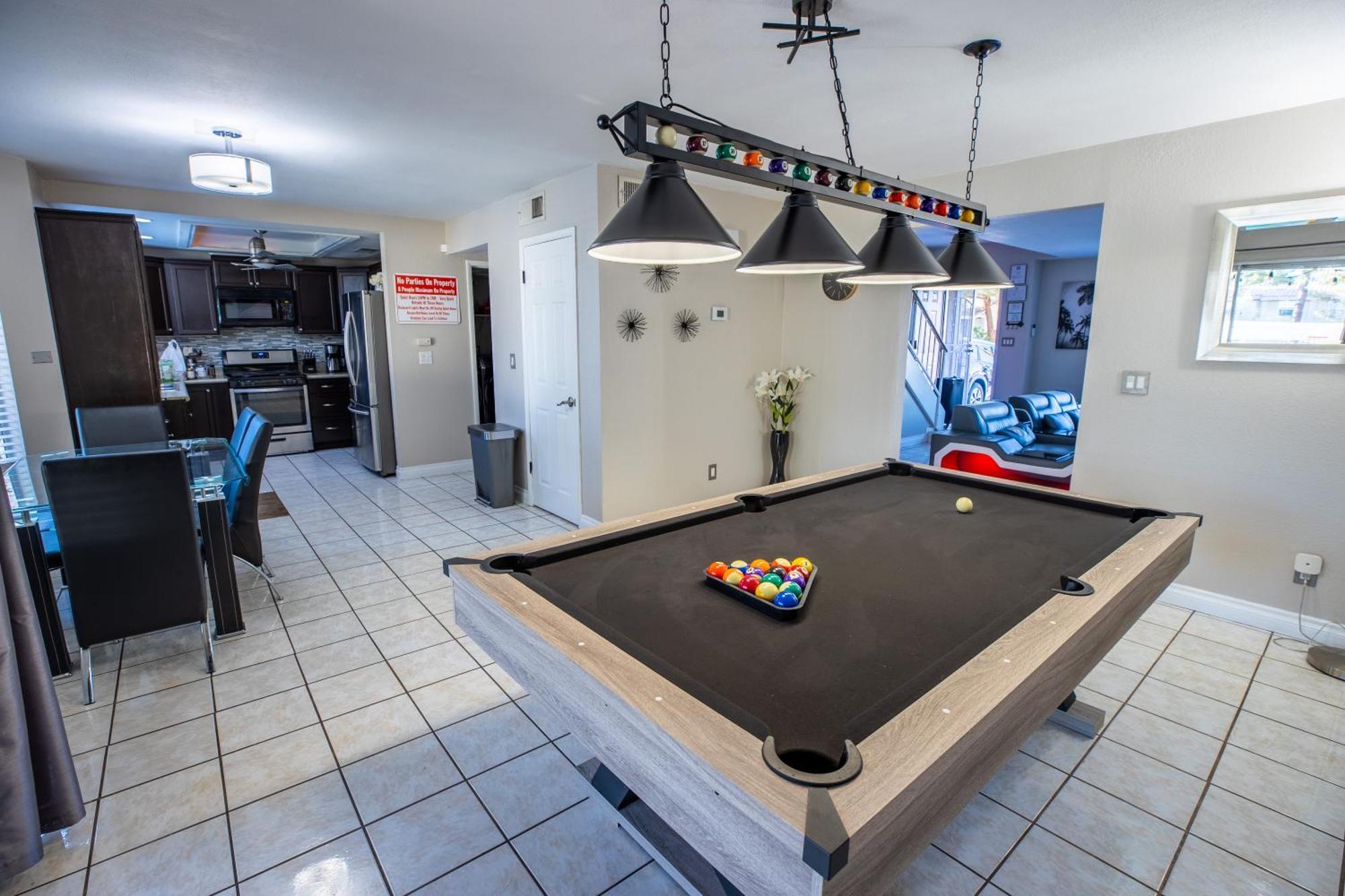 1800 Sqft House W/Heated Pool Spa 13Min From Strip Βίλα Λας Βέγκας Εξωτερικό φωτογραφία