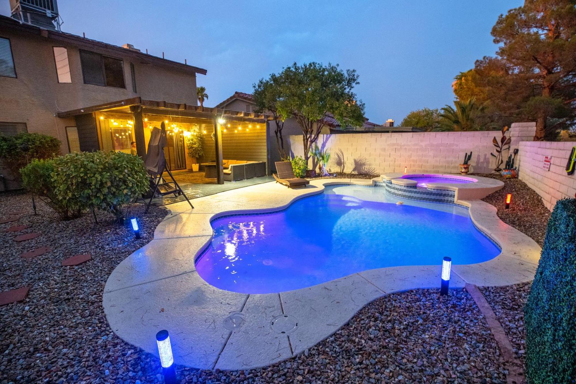 1800 Sqft House W/Heated Pool Spa 13Min From Strip Βίλα Λας Βέγκας Εξωτερικό φωτογραφία