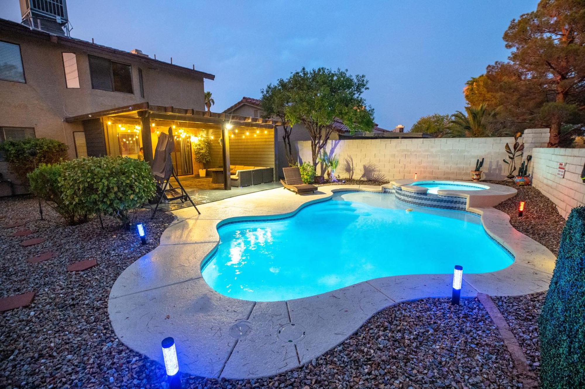 1800 Sqft House W/Heated Pool Spa 13Min From Strip Βίλα Λας Βέγκας Εξωτερικό φωτογραφία
